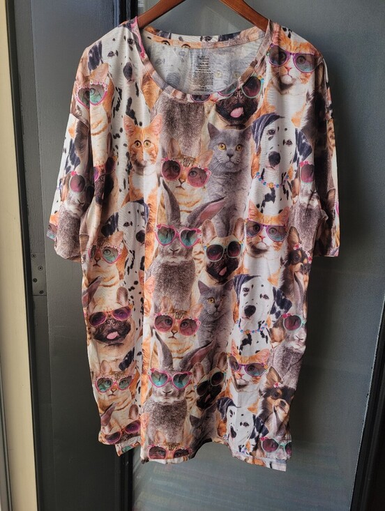 Secret Treasures Other - Secret Treasures Dog Cat Bunny Sleep Shirt Plus LG/XL Short Sleeve Sunglasses